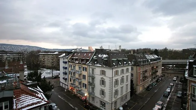 Swiss Star Sihlfeld - Self Check-in *